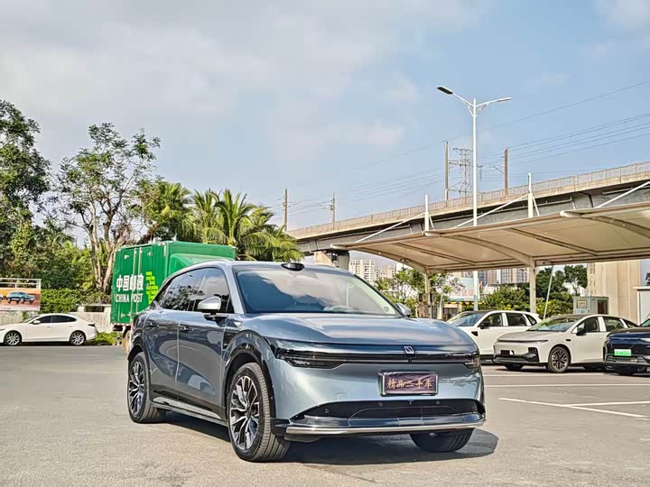 Zeekr 7X 2025 2025款 100kWh 长续航后驱智驾版