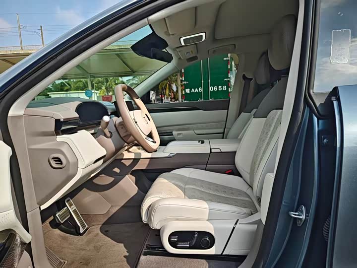 Zeekr 7X 2025 2025款 100kWh 长续航后驱智驾版