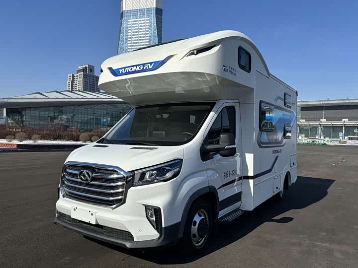 Maxus V90 RV 2021 2021款 2.0T生活家V90自行式C型房车豪华版大额头横床