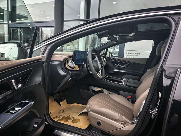 Mercedes-Benz EQE 2025 2025款 500 4MATIC 先锋版