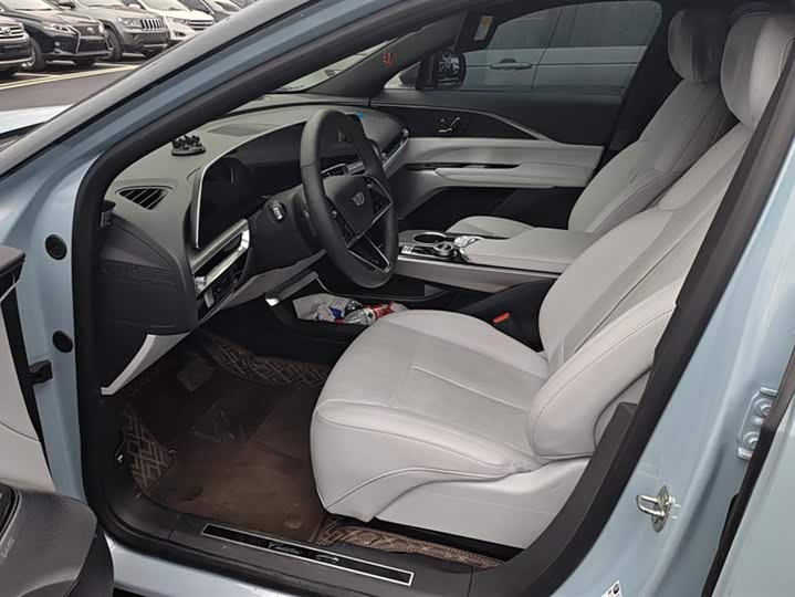 Cadillac Lyriq 2024 2024款 后驱标准续航豪华版