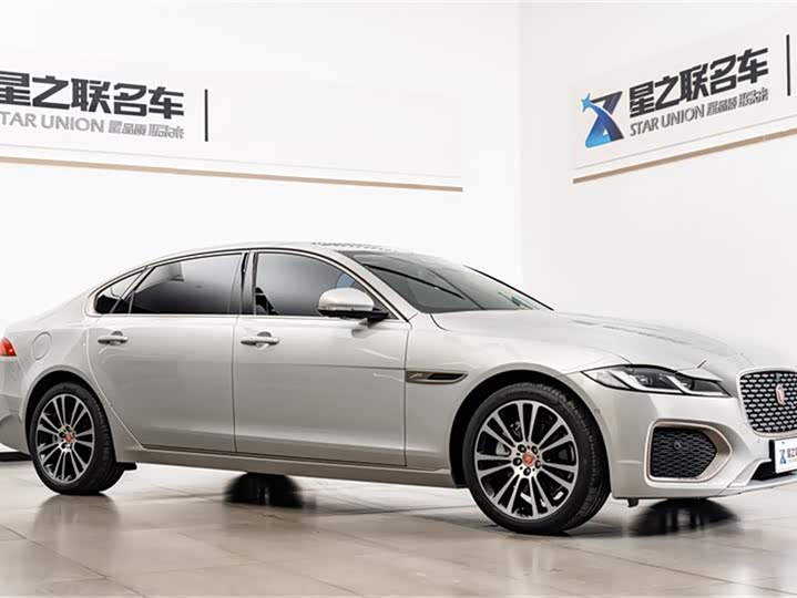 Jaguar XF L 2024 2024款 2.0T P250 两驱尊享豪华版