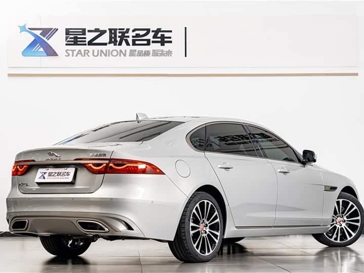 Jaguar XF L 2024 2024款 2.0T P250 两驱尊享豪华版