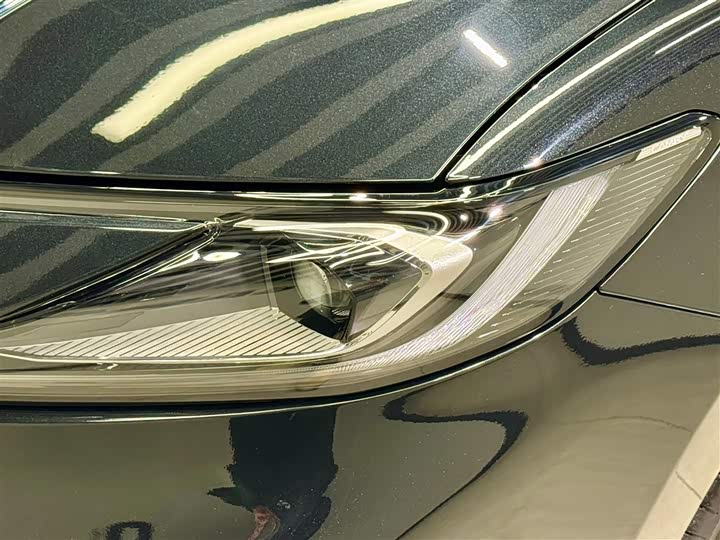 Toyota Camry 2026 2026款 双擎 2.0HSE 运动Lite版