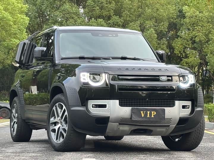 Land Rover Defender 2024 2024款 110 3.0T P400 暗黑特别版