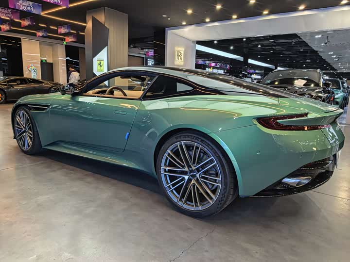 Aston Martin DB12 2023 2023款 4.0T V8 Coupe