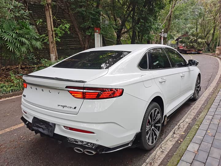 Geely Preface 2025 2025款 东方曜 1.5TD 昆仑版