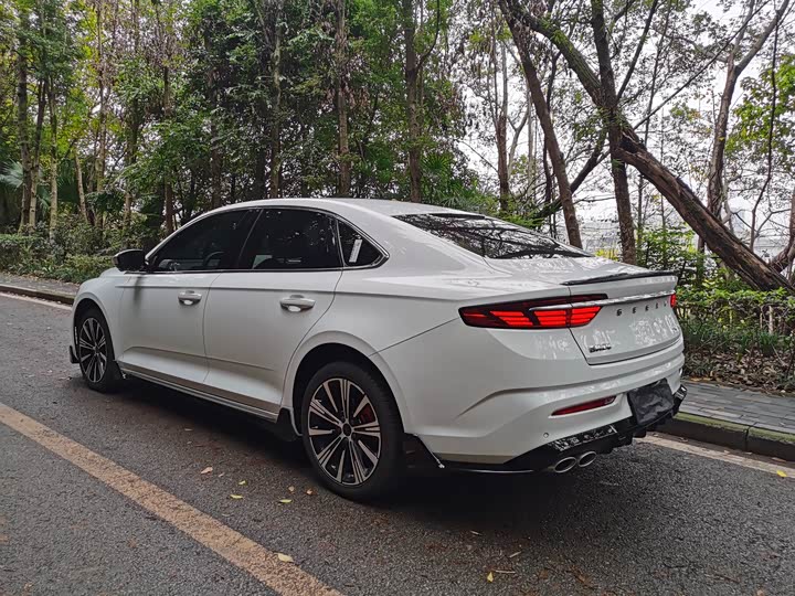 Geely Preface 2025 2025款 东方曜 1.5TD 昆仑版