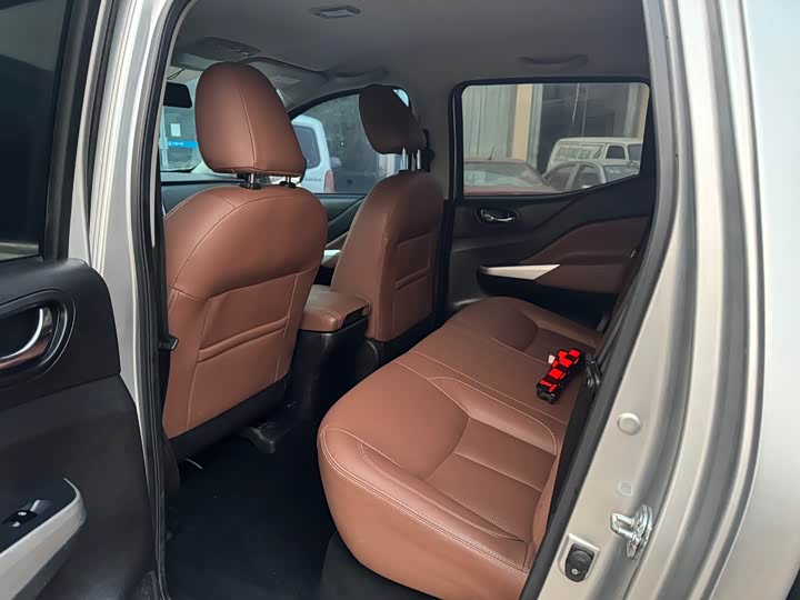 Dongfeng Rich 6 2021 2021款 2.3T自动两驱柴油豪华型M9T