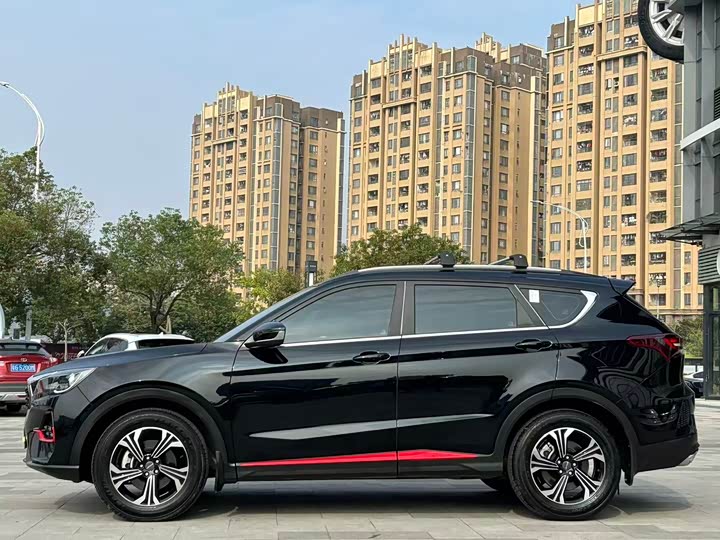 Jetour X70 2023 2023款 1.5T DCT陆冠版 7座