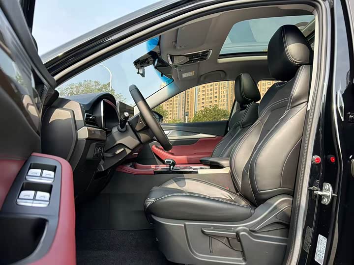 Jetour X70 2023 2023款 1.5T DCT陆冠版 7座