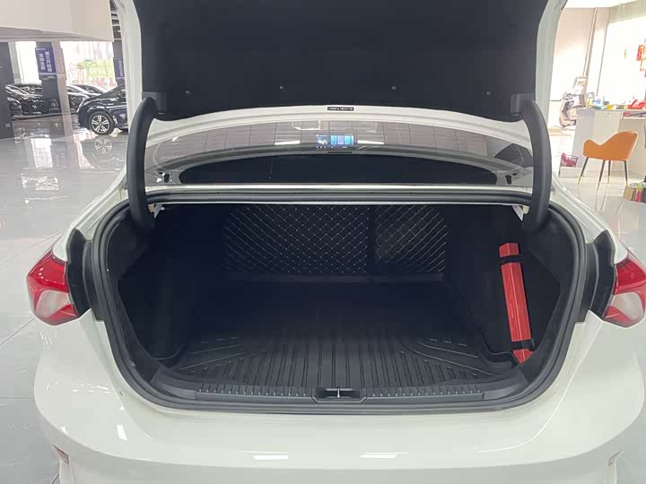 Ford Focus 2022 2022款 三厢 EcoBoost 180 自动ST Line