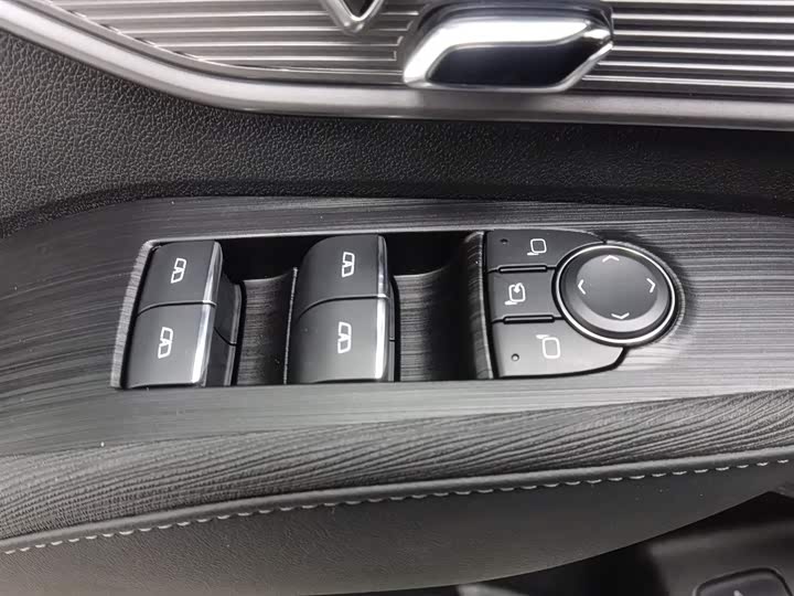 Buick LaCrosse 2025 2025款 28T 白金版