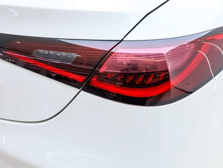 Mercedes-Benz CLE-Class 2025 2025款 CLE 300 4MATIC 动感型轿跑车