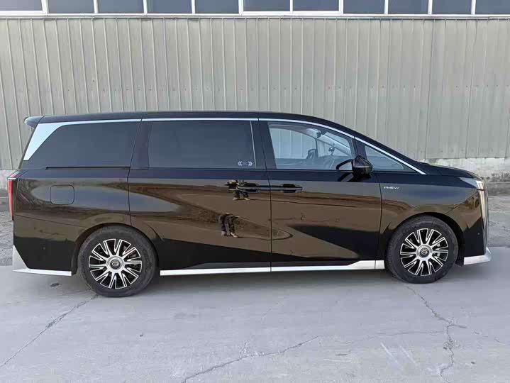 GAC Trumpchi E9 2023 2023款 E9 宗师