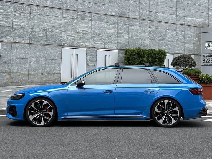 Audi RS 4 2021 2021款 RS4 Avant 暗金版