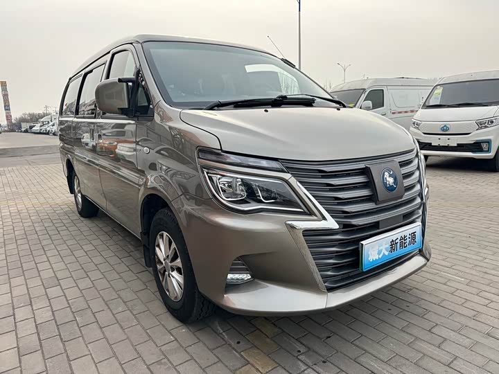 Dongfeng Forthing Lingzhi M5 EV 2022 2022款 客运版 标准型 9座
