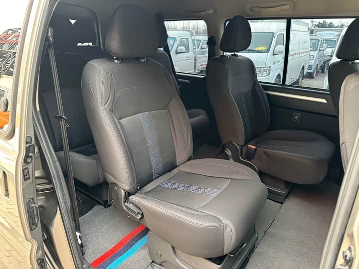 Dongfeng Forthing Lingzhi M5 EV 2022 2022款 客运版 标准型 9座