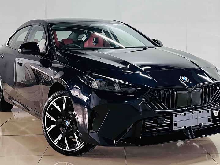 BMW 2 Series 2025 2025款 225L M运动曜夜套装