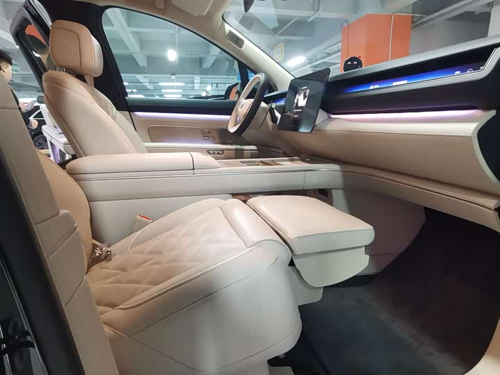 Nio ES8 2026 2026款 六座行政豪华版