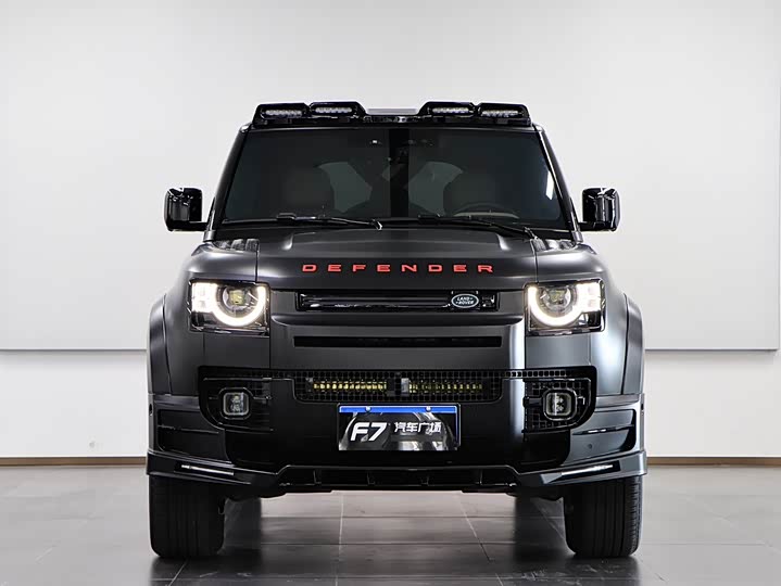 Land Rover Defender 2025 2025款 110 3.0T P400 X-Dynamic HSE