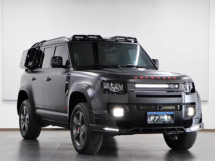 Land Rover Defender 2025 2025款 110 3.0T P400 X-Dynamic HSE
