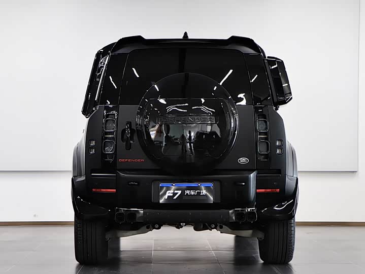 Land Rover Defender 2025 2025款 110 3.0T P400 X-Dynamic HSE