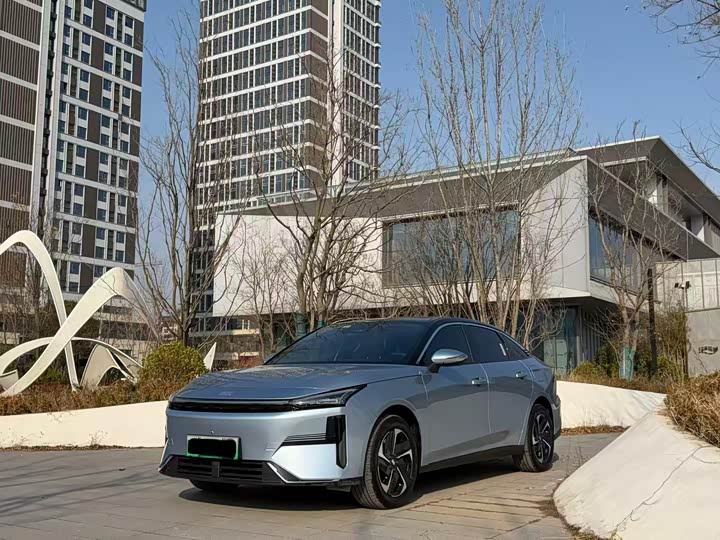 Geely Galaxy L6 2025 2025款 EM-i 140km 星舰版