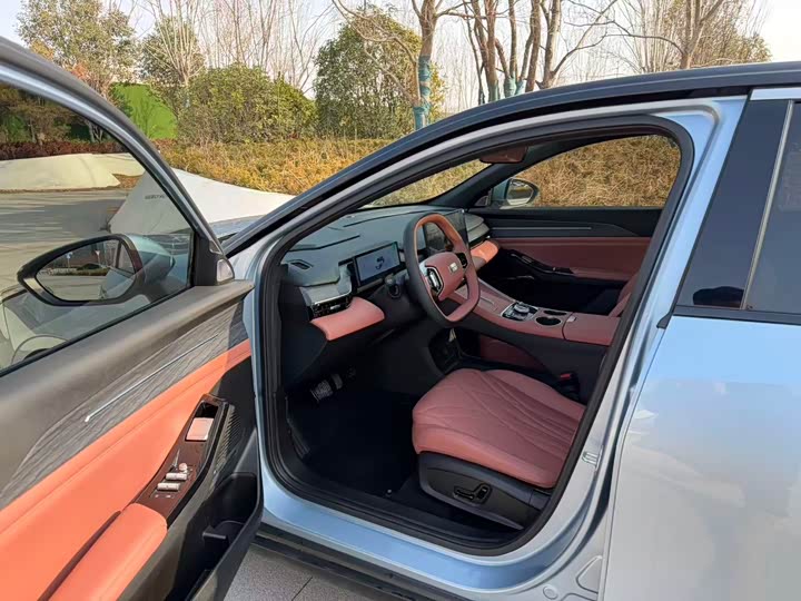 Geely Galaxy L6 2025 2025款 EM-i 140km 星舰版