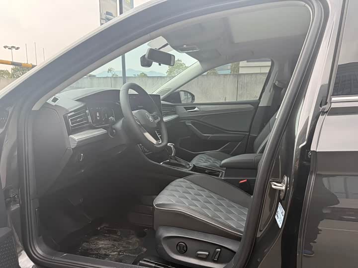Volkswagen Sagitar L 2025 2025款 300TSI DSG超越版