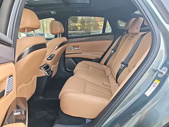 BYD Han L 2025 2025款 DM-p 四驱激光雷达旗舰型