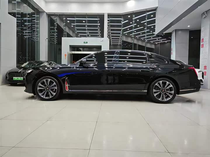 Hongqi H9 2024 2024款 2.0T 旗畅 私享风尚版