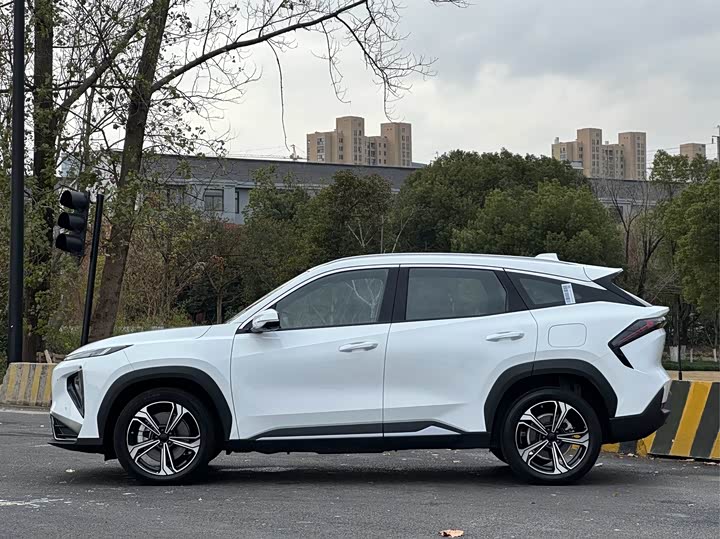 Geely Galaxy L7 2025 2025款 EM-i 115km 探索+版