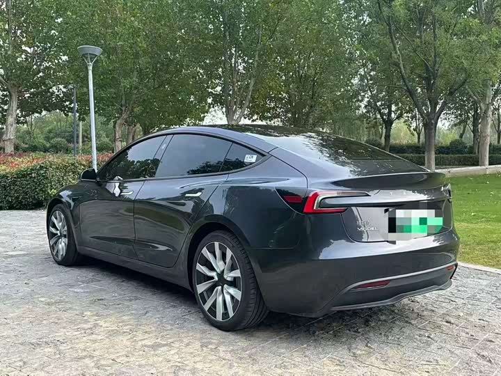 Tesla Model 3 2025 2025款 后轮驱动版