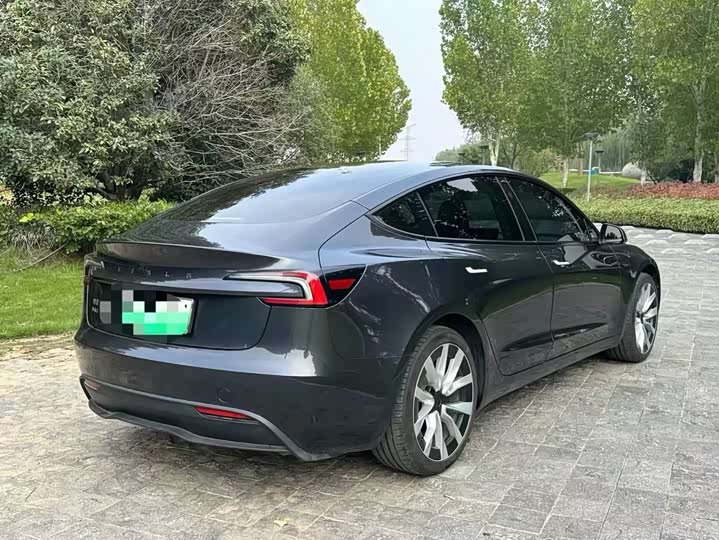 Tesla Model 3 2025 2025款 后轮驱动版