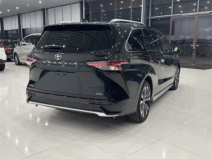 Toyota Granvia 2024 2024款 2.5L混动 尊贵PLUS版