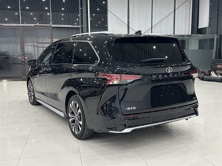 Toyota Granvia 2024 2024款 2.5L混动 尊贵PLUS版