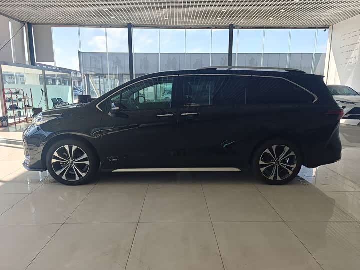 Toyota Granvia 2024 2024款 2.5L混动 尊贵PLUS版