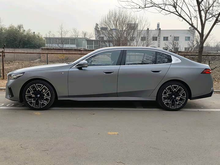 BMW 5 Series 2025 2025款 530Li xDrive M运动套装