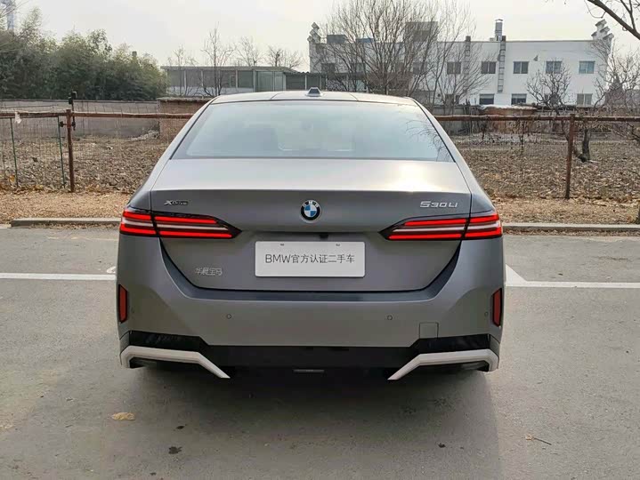BMW 5 Series 2025 2025款 530Li xDrive M运动套装