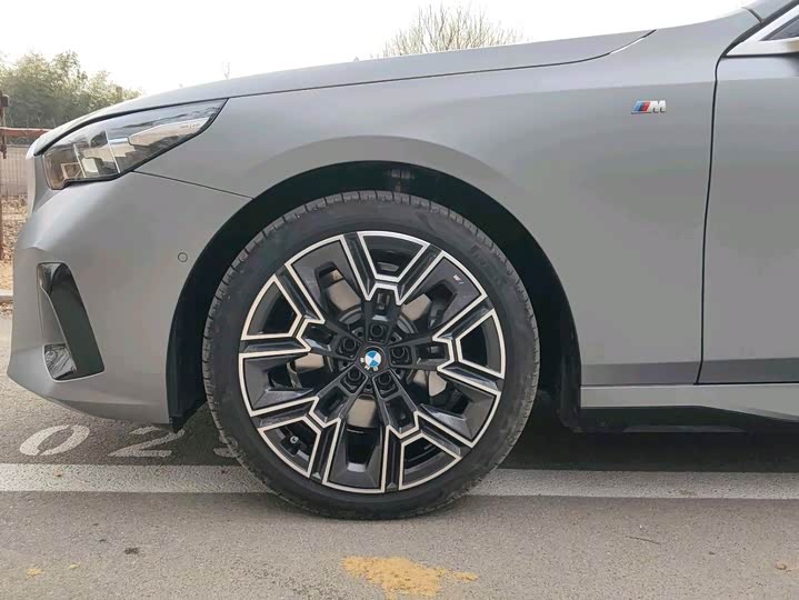 BMW 5 Series 2025 2025款 530Li xDrive M运动套装