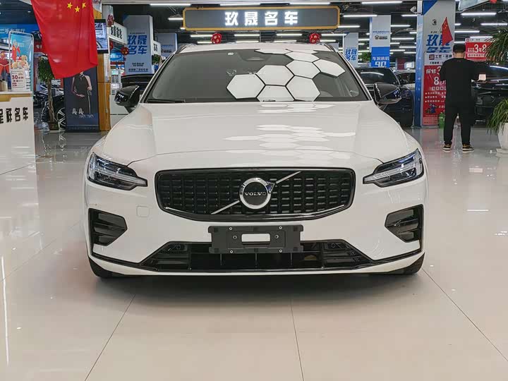 Volvo V60 2024 2024款 B5 智远运动版