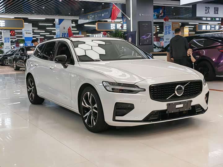 Volvo V60 2024 2024款 B5 智远运动版