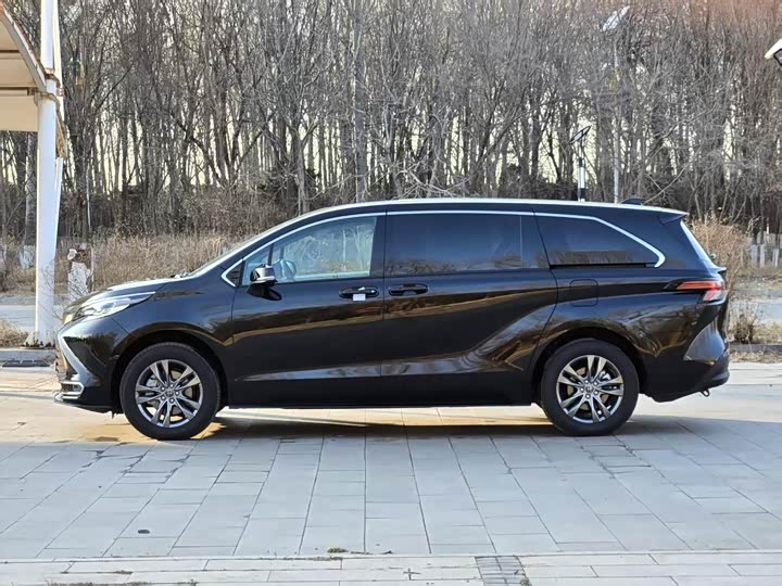 Toyota Sienna 2026 2026款 2.5L 双擎两驱舒适版