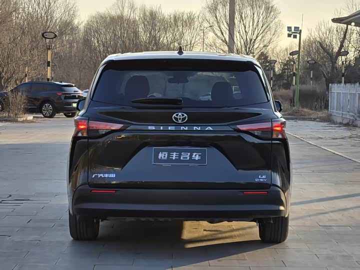Toyota Sienna 2026 2026款 2.5L 双擎两驱舒适版