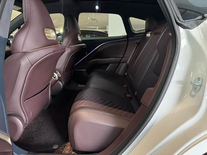 Avatr 11 2023 2023款 鸿蒙版 智享升级款 90度 后驱版