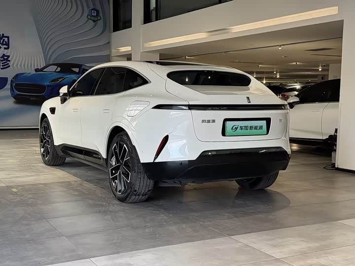 Avatr 11 2023 2023款 鸿蒙版 智享升级款 90度 后驱版