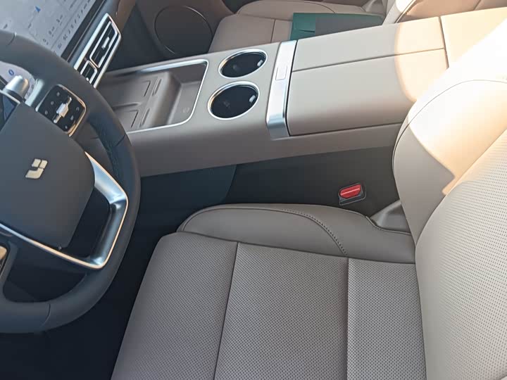 LiXiang L7 2025 2025款 Ultra 智能焕新版