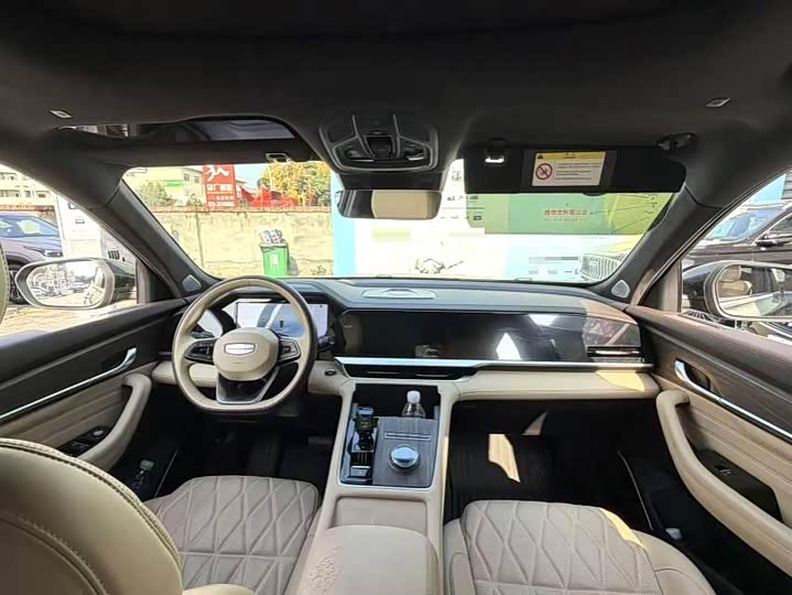 Geely Monjaro 2025 2025款 东方曜 2.0TD 自动四驱望月版