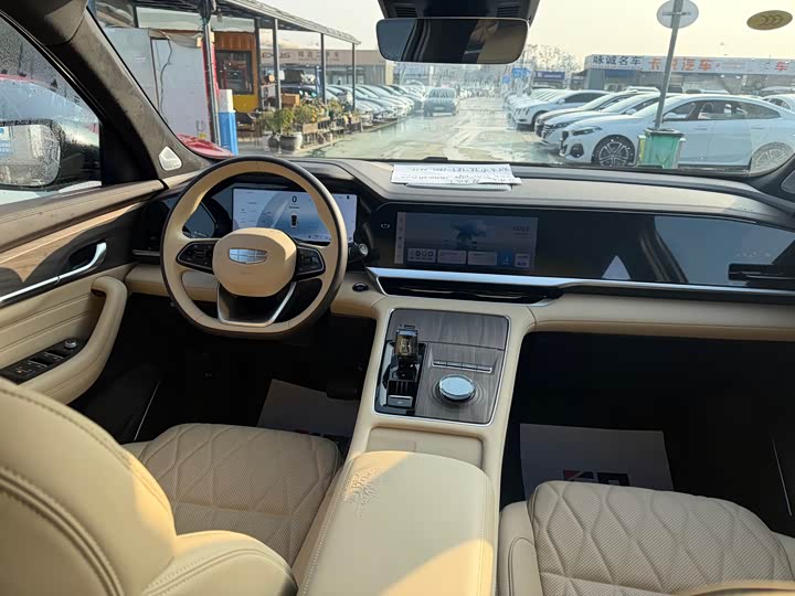 Geely Monjaro 2025 2025款 东方曜 2.0TD 自动四驱望月版